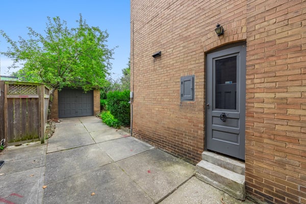 46 Ridge Hill Dr, Toronto, ON