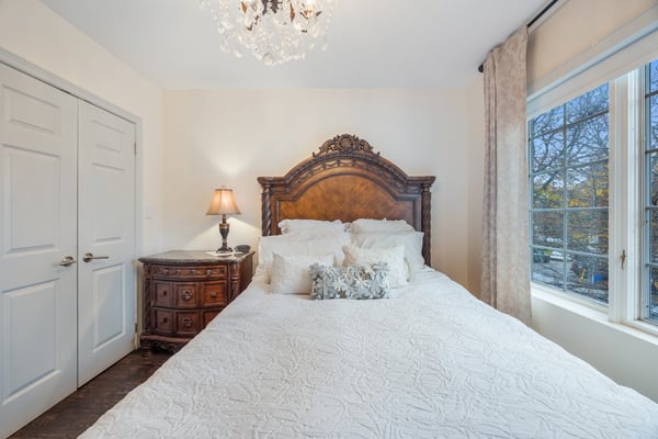 57 Ridge Hill Dr, Toronto, ON