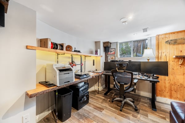 57 Ridge Hill Dr, Toronto, ON