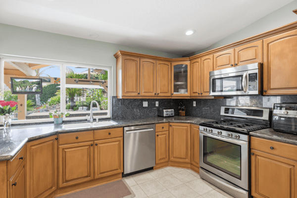 28362 Contessa Ave, Saugus, CA