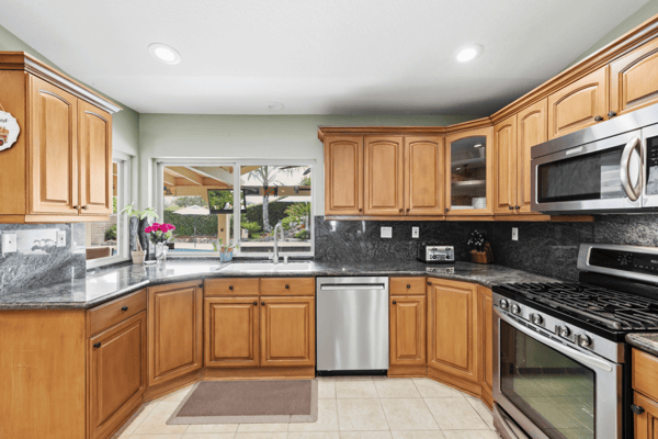 28362 Contessa Ave, Saugus, CA