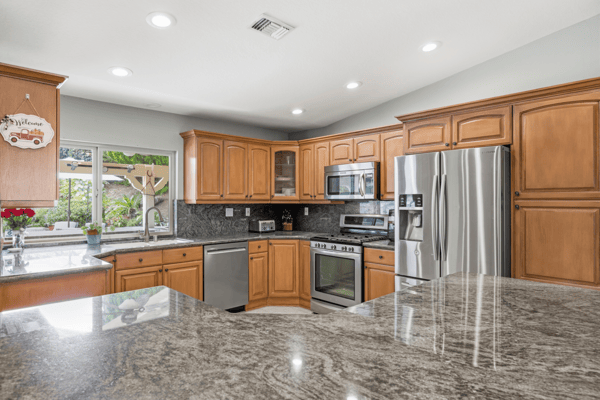 28362 Contessa Ave, Saugus, CA