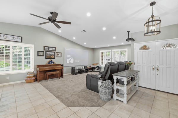 28362 Contessa Ave, Saugus, CA