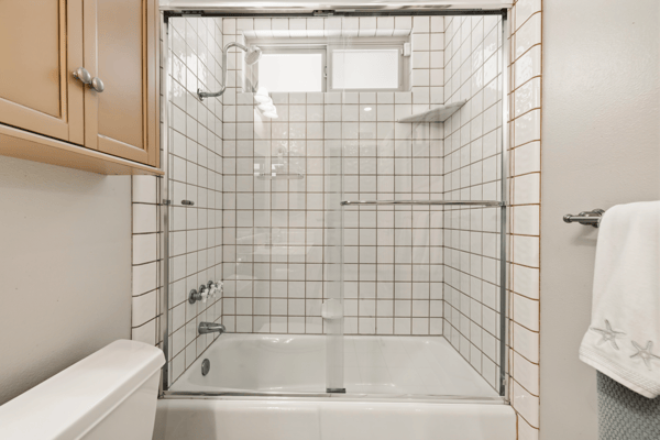 28362 Contessa Ave, Saugus, CA