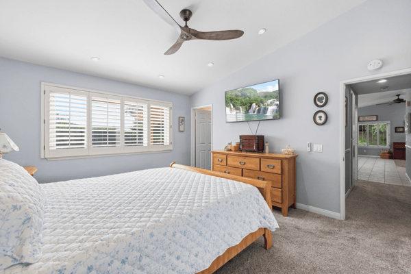 28362 Contessa Ave, Saugus, CA