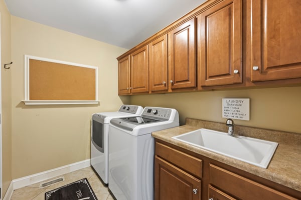 2832 Shady Reach Lane, Charlotte, NC