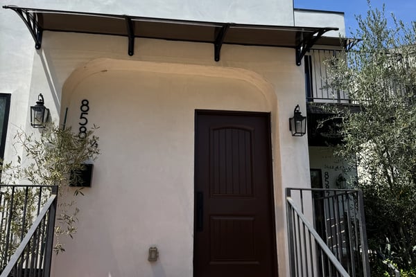 Single Unit Entrance