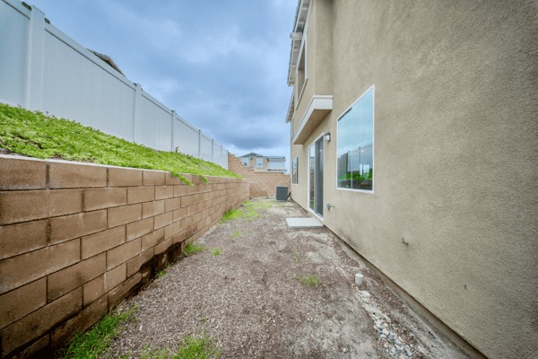 364 CASTAIC WAY, RIALTO, CA