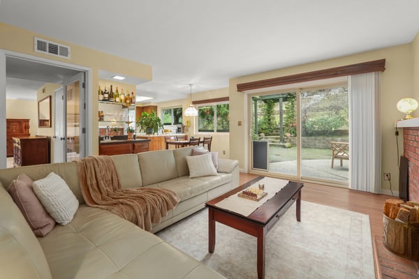 25638 West Camino Vista, Hayward, CA