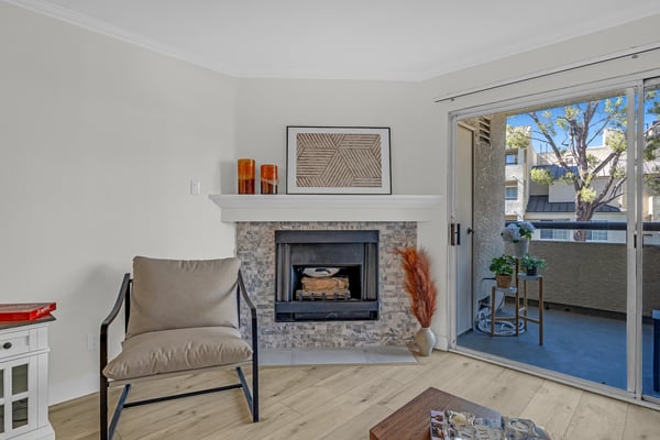 5500 owensmouth ave, 104, los angeles, CA