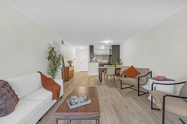 5500 owensmouth ave, 104, los angeles, CA