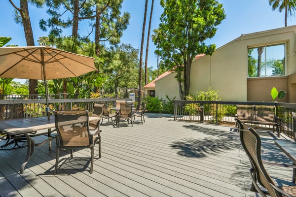 5500 owensmouth ave, 104, los angeles, CA