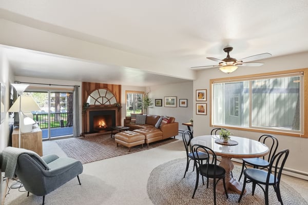 813 E Desperado Trail, Unit 102, Sisters, OR