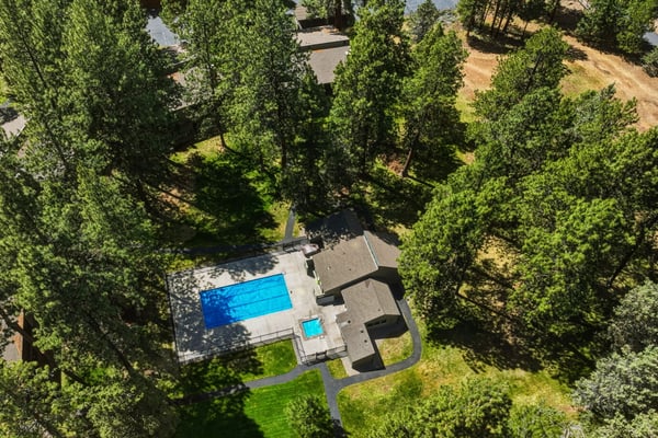 813 E Desperado Trail, Unit 102, Sisters, OR