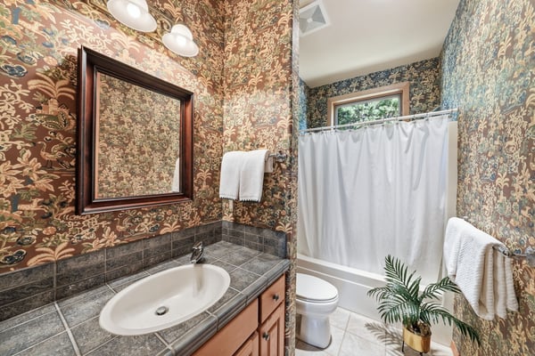 16863 Royal Coachman Drive, Sisters, OR