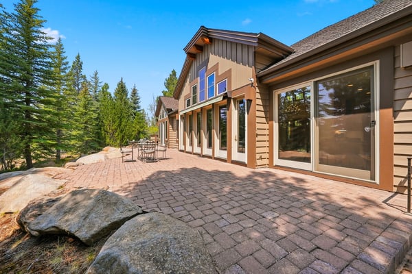 16863 Royal Coachman Drive, Sisters, OR