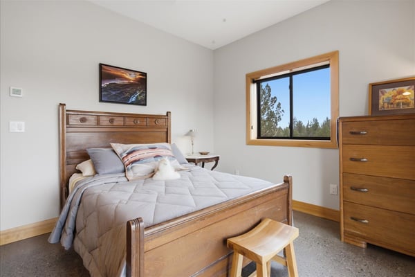 17740 Ox Spur Ct, Bend, OR