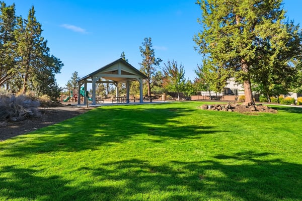 3433 SW 28th Street, Redmond, OR