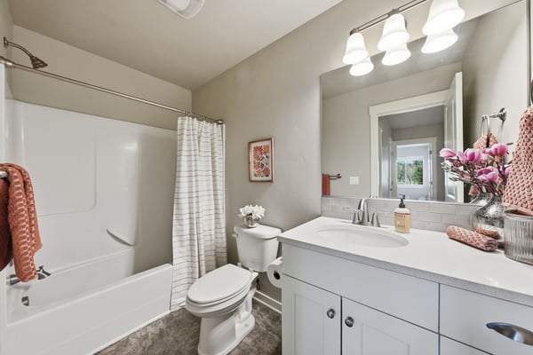 3433 SW 28th Street, Redmond, OR