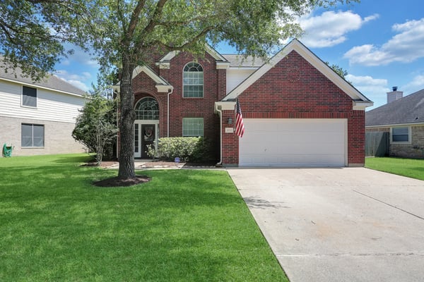 Your Own Private Oasis Awaits in Cinco Ranch!