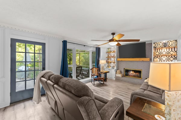 3824 Shawnee Run SW, Lilburn, GA