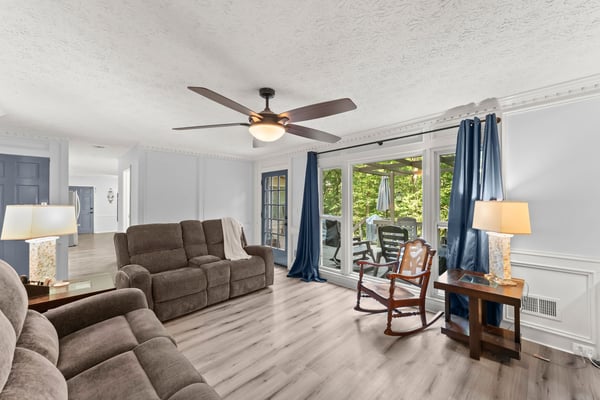 3824 Shawnee Run SW, Lilburn, GA