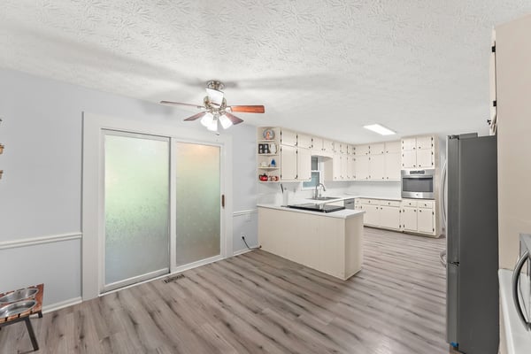 3824 Shawnee Run SW, Lilburn, GA