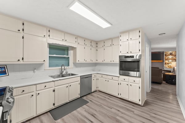3824 Shawnee Run SW, Lilburn, GA