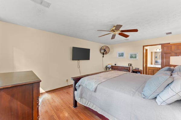 3824 Shawnee Run SW, Lilburn, GA