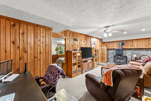 3824 Shawnee Run SW, Lilburn, GA