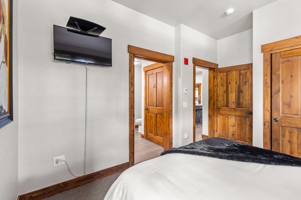 63 Mountain Thunder Drive, 305, Breckenridge, CO