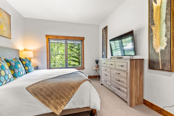 63 Mountain Thunder Drive, 305, Breckenridge, CO