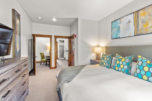 63 Mountain Thunder Drive, 305, Breckenridge, CO