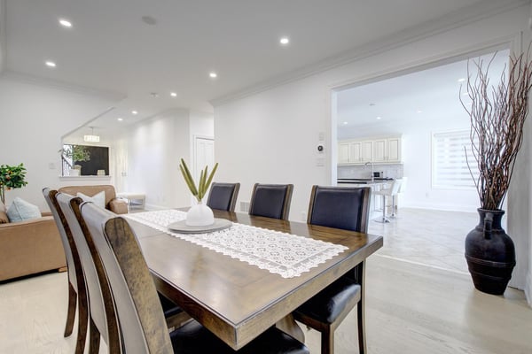 16 Muret Cres, Vaughan, ON