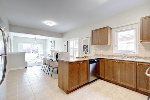 99 Lealinds Rd, Vaughan, ON