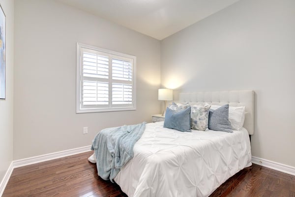 99 Lealinds Rd, Vaughan, ON