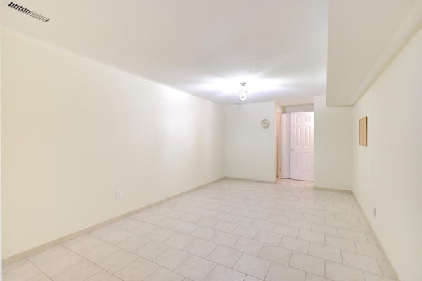 99 Lealinds Rd, Vaughan, ON