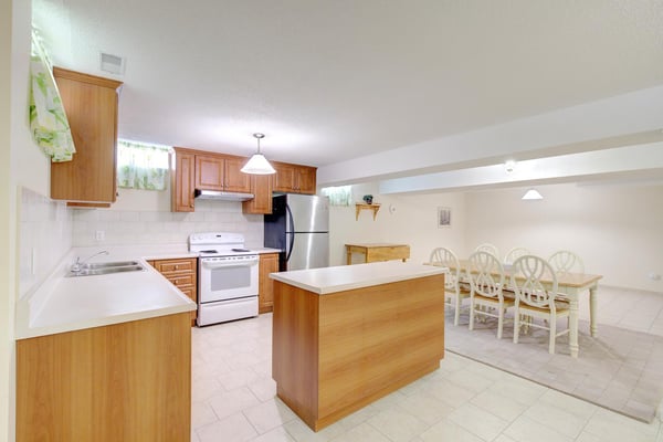 99 Lealinds Rd, Vaughan, ON