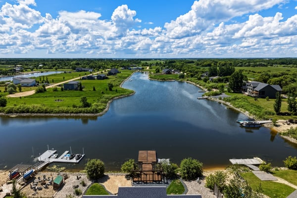 277 Waterfront Dr. E, Gimli, MB