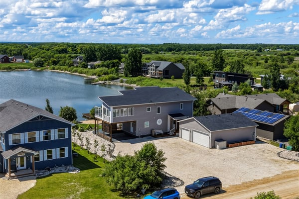 277 Waterfront Dr. E, Gimli, MB