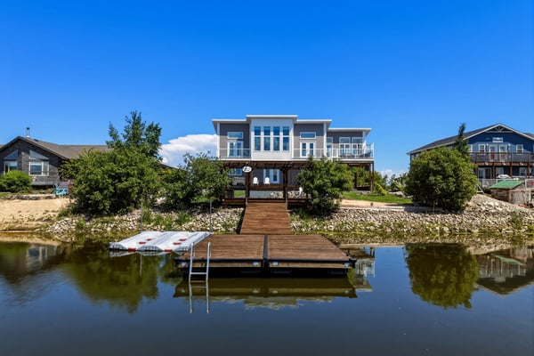 277 Waterfront Dr. E, Gimli, MB