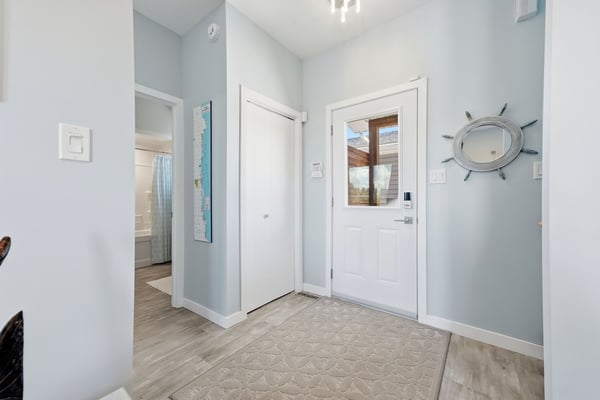 277 Waterfront Dr. E, Gimli, MB