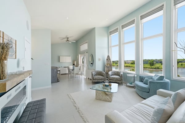 277 Waterfront Dr. E, Gimli, MB