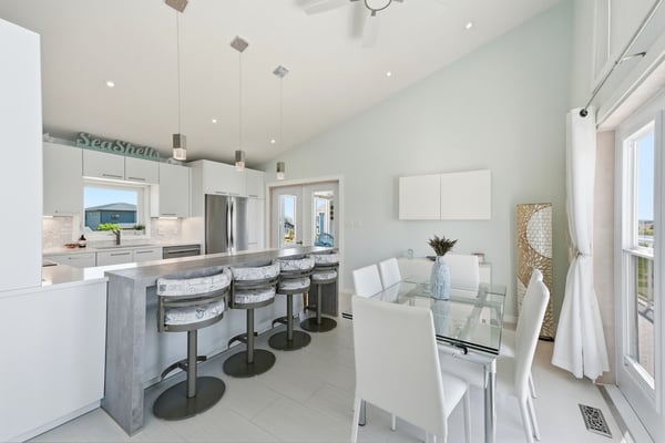 277 Waterfront Dr. E, Gimli, MB