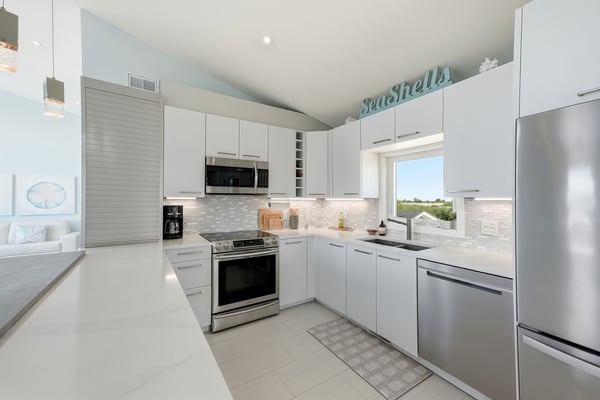 277 Waterfront Dr. E, Gimli, MB