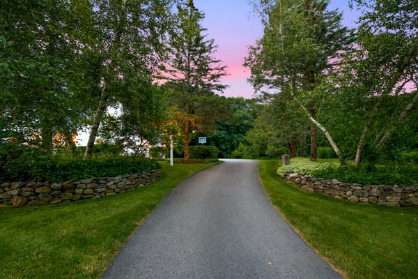 4 Berry Hill Road, Stratham, NH