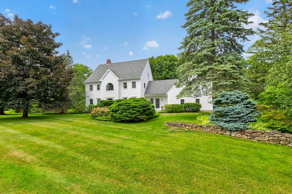 4 Berry Hill Road, Stratham, NH