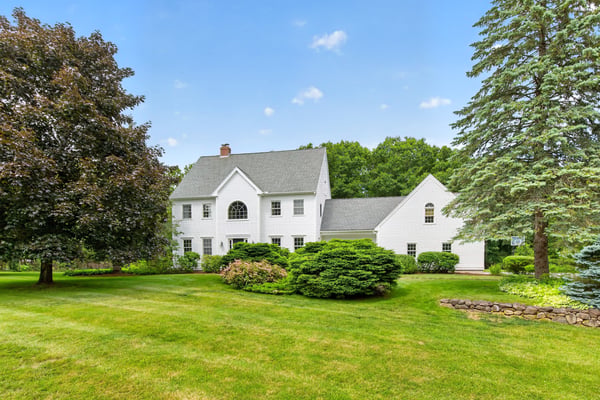 4 Berry Hill Road, Stratham, NH