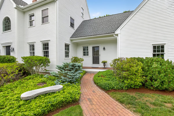 4 Berry Hill Road, Stratham, NH