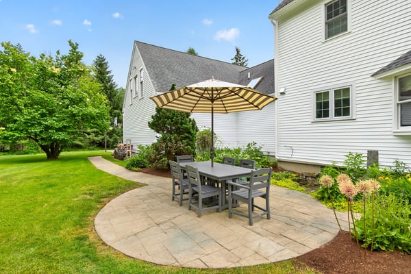 4 Berry Hill Road, Stratham, NH